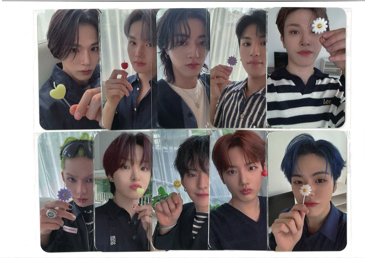 KPOPMERCH JP ASURE 4th Magazine SELFIE photocard Set 【BLACK FRIDAY】  - 公式トレーディングカードセット